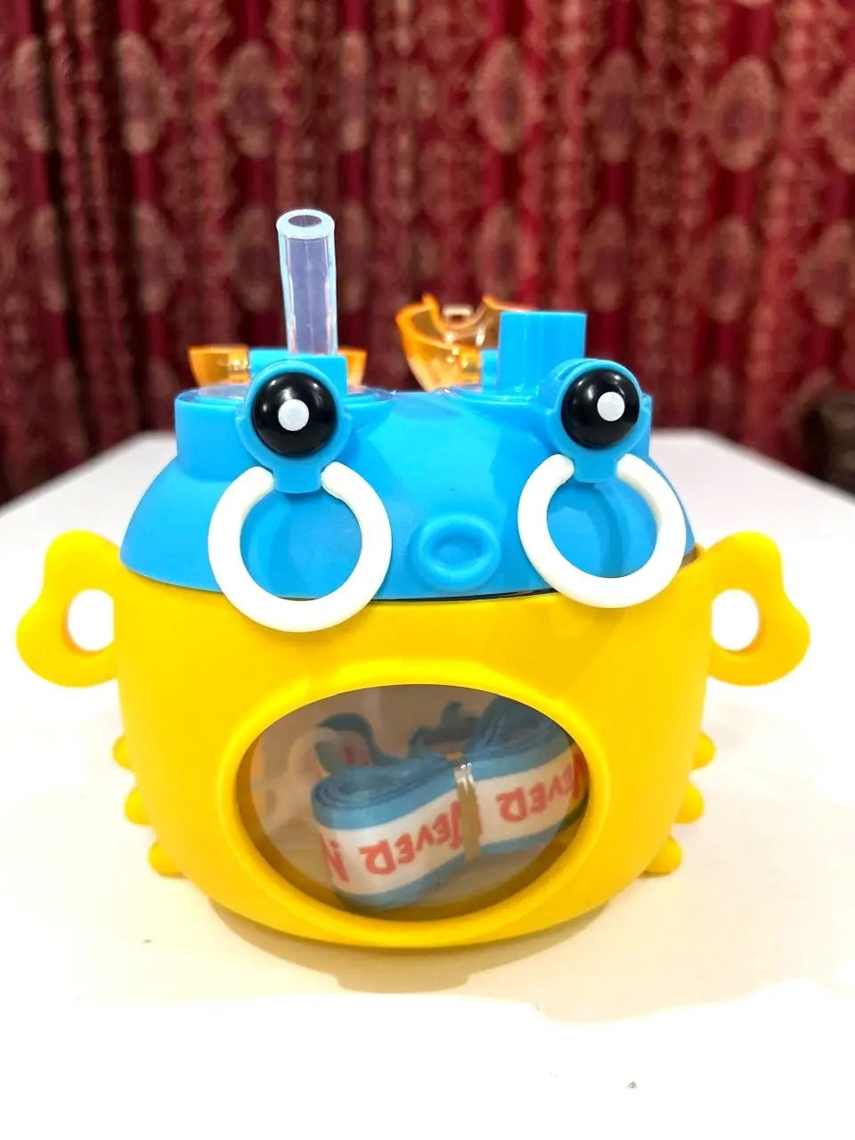 Creative Cartoon Crab Kids Water Bottle – 500ml Portable Straw Cup with Strap - Kinder Kreato